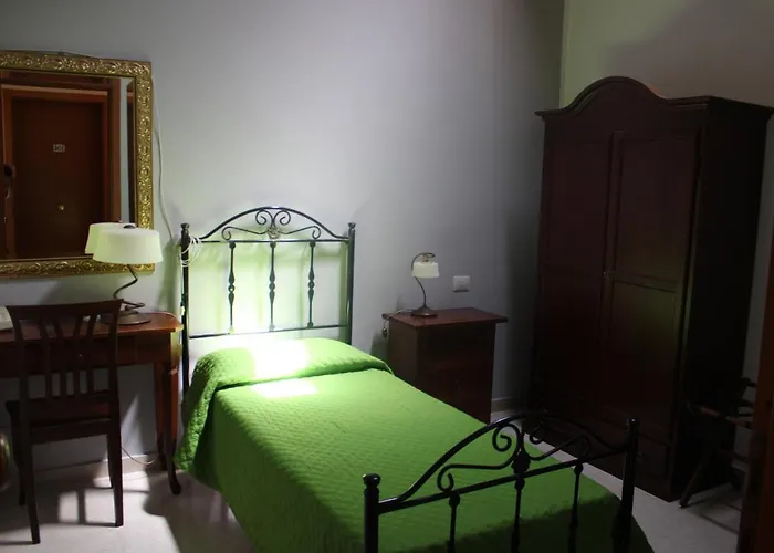 Sorella Luna Syracuse