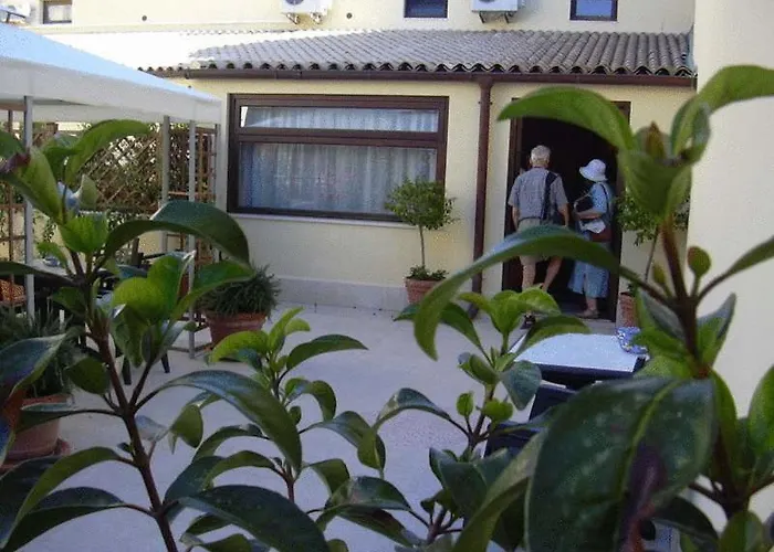 Bed and breakfast Sorella Luna 4*