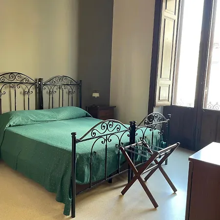 Sorella Luna Bed & Breakfast 3*