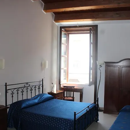 Sorella Luna Syracuse